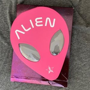 Jeffree Star Alien Eyeshadow Palette